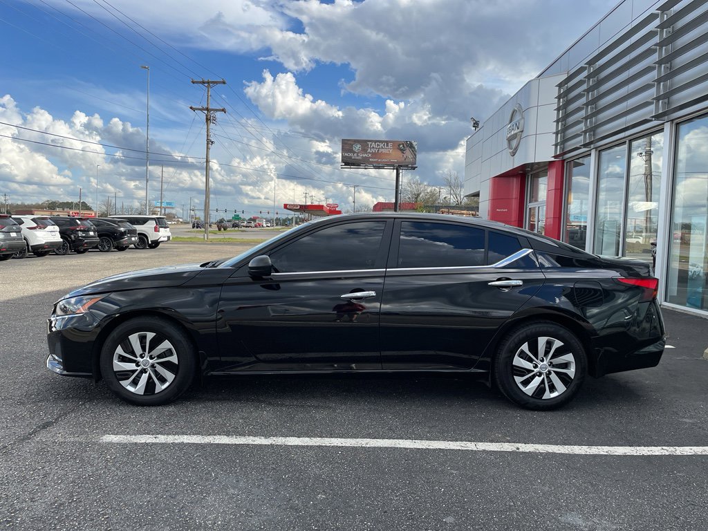 Used 2025 Nissan Altima 2.5 S image 15