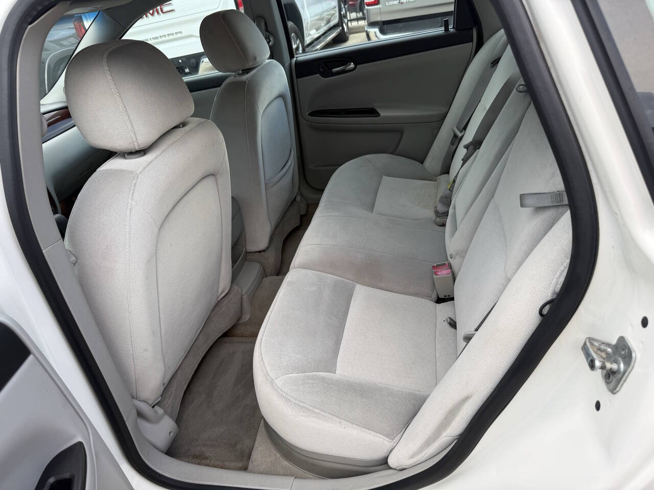 Used 2008 Chevrolet Impala LT FWD image 13
