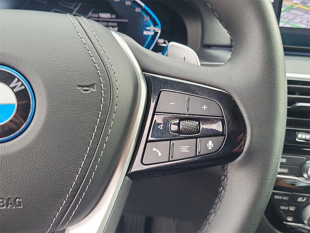 Used 2022 BMW 530e xDrive 530e iPerformance w/ Premium Package image 23