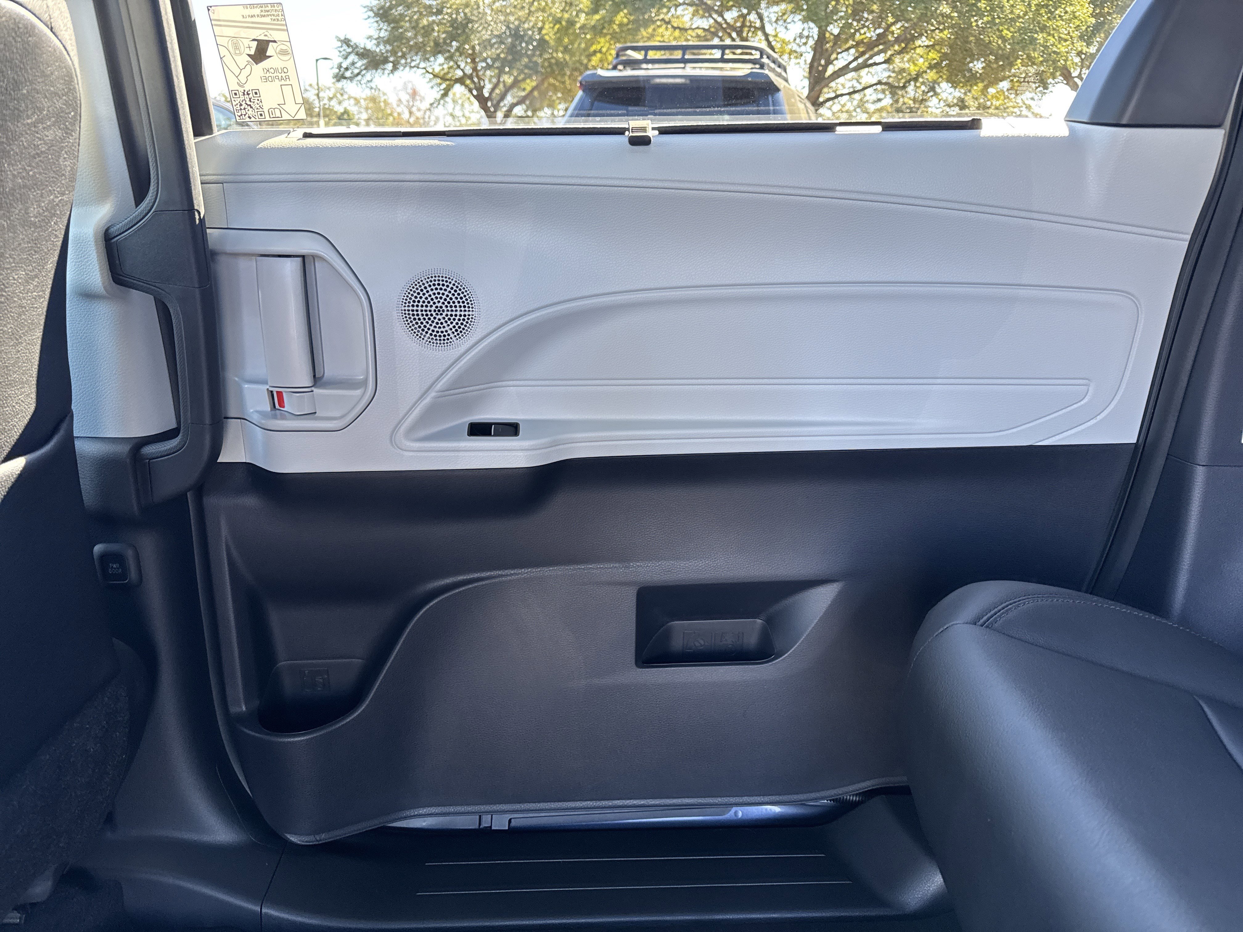 New 2026 Toyota Sienna XSE image 28