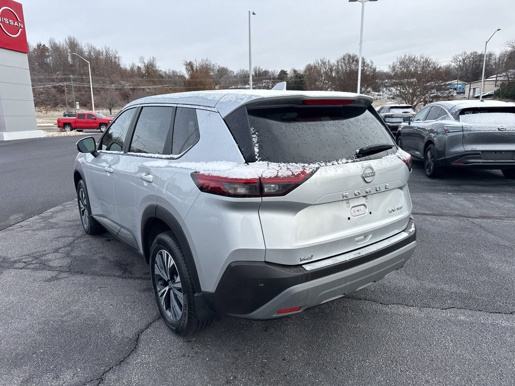 Used 2022 Nissan Rogue SV image 5