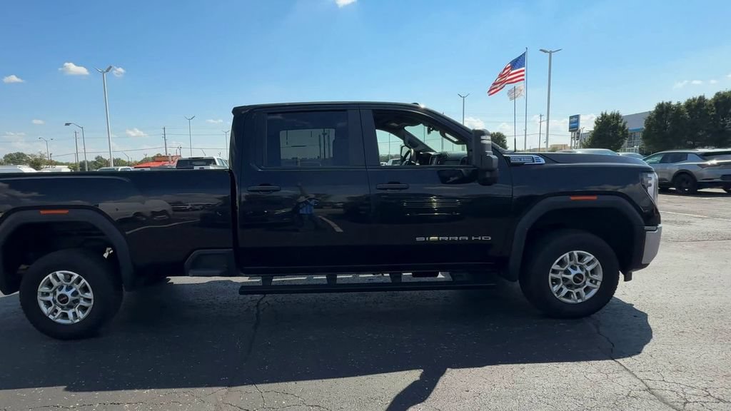 Used 2024 GMC Sierra 2500 Pro w/ Convenience Package AWD/4WD image 9