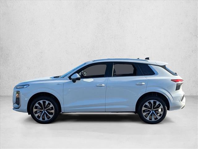 New 2026 Audi Q3 quattro 2.0T w/ 19" Wheel Package AWD/4WD image 8