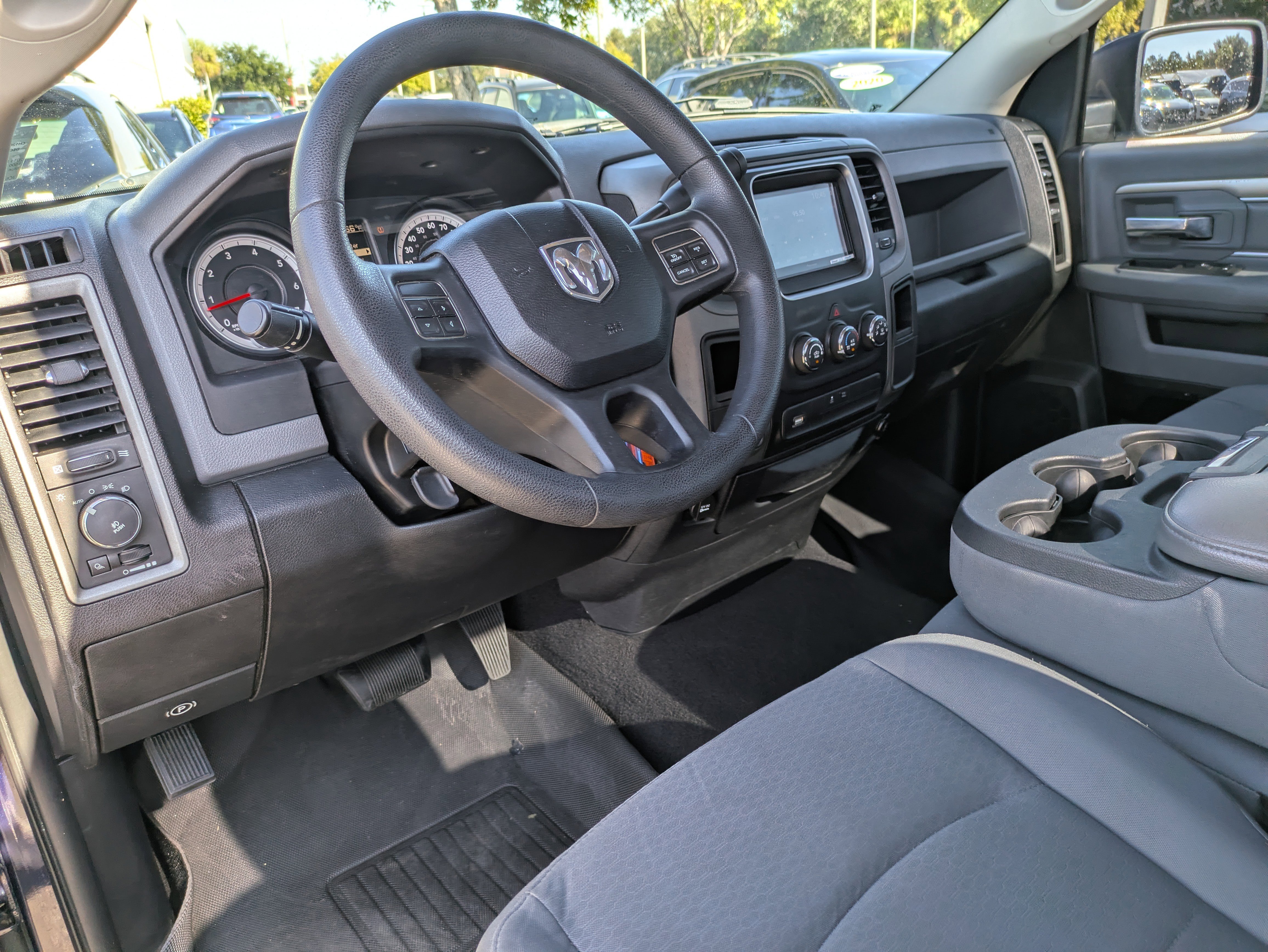 Used 2014 RAM 1500 Express image 19