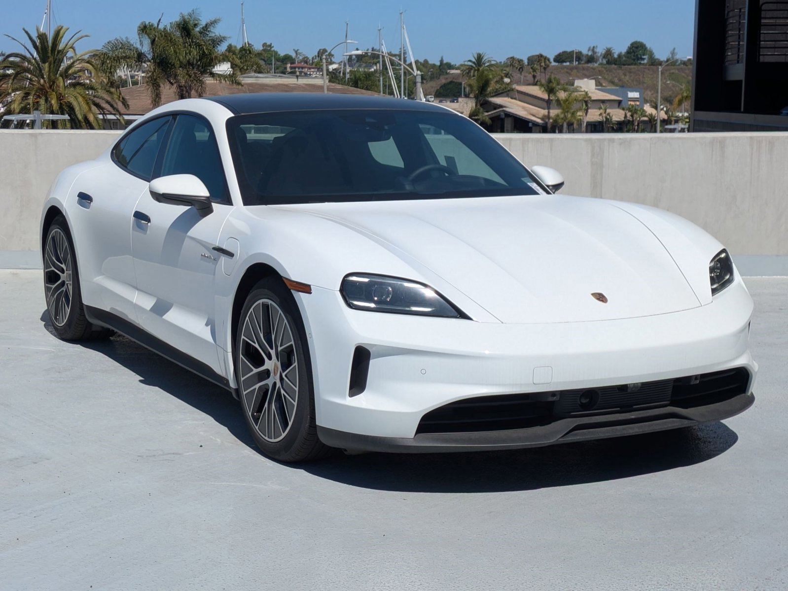 New 2025 Porsche Taycan image 7