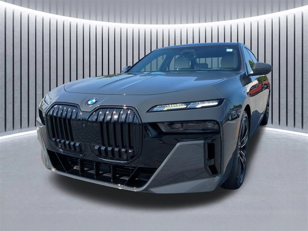 Certified 2023 BMW 760i xDrive w/ Executive Package image 9