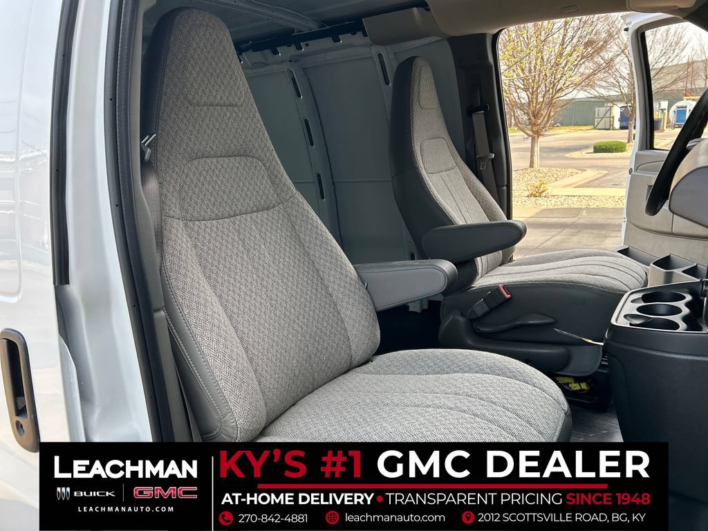 New 2026 GMC Savana 3500 Extended RWD image 21