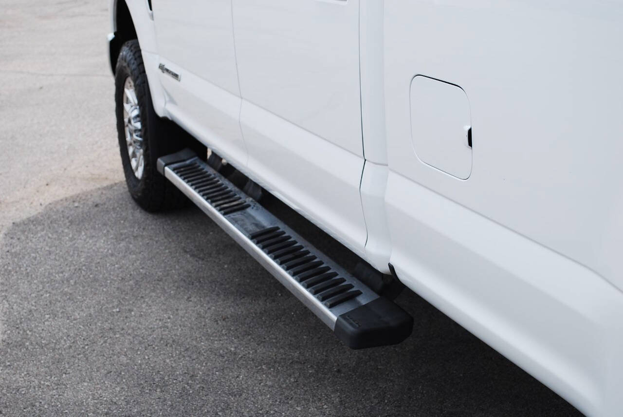 Used 2019 Ford F250 XLT w/ XLT Premium Package AWD/4WD image 11
