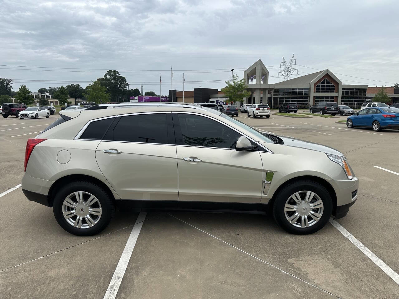 Used 2012 Cadillac SRX Luxury image 6