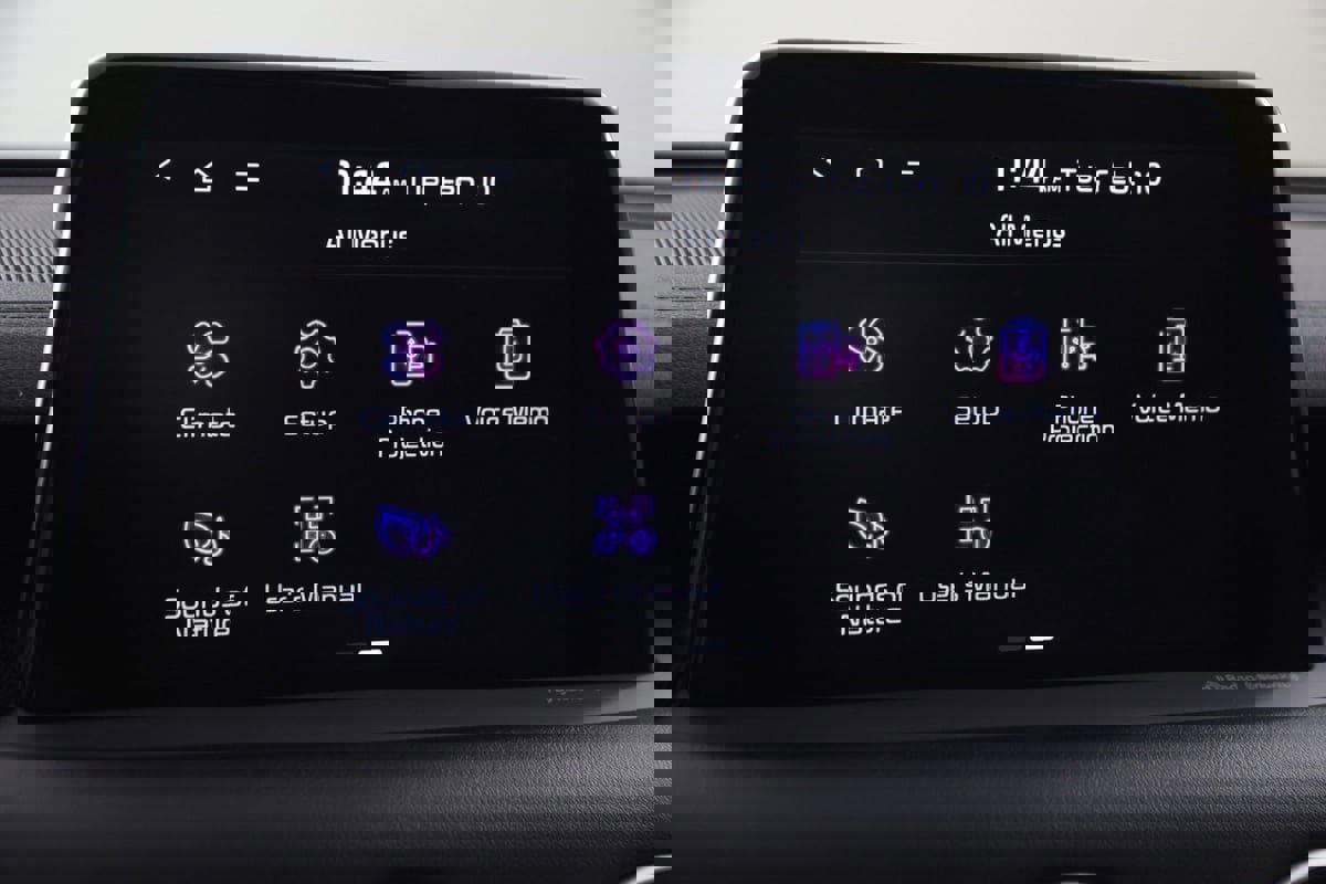 Used 2018 Kia Stinger Premium image 34