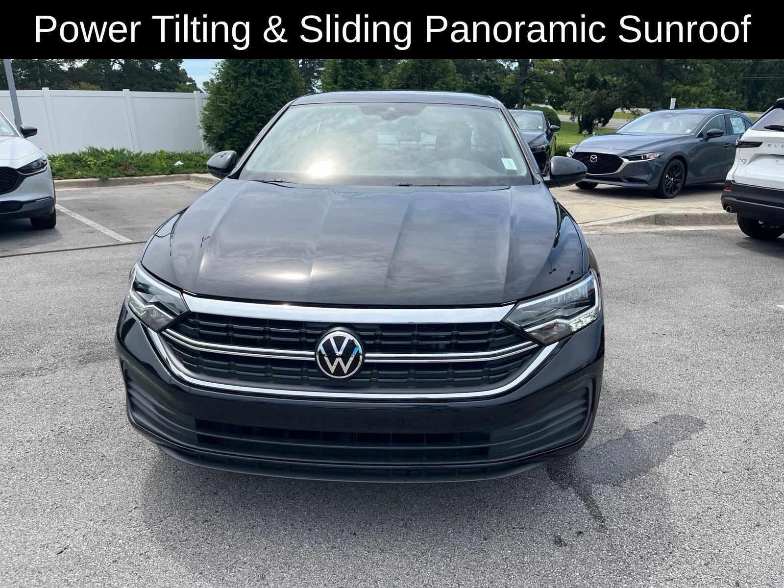 Used 2023 Volkswagen Jetta SE w/ Panoramic Sunroof Package FWD image 10