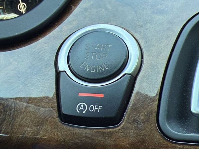 Used 2014 BMW 750i RWD image 30
