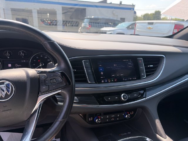 Used 2023 Buick Enclave Essence w/ Experience Buick Package AWD/4WD image 17