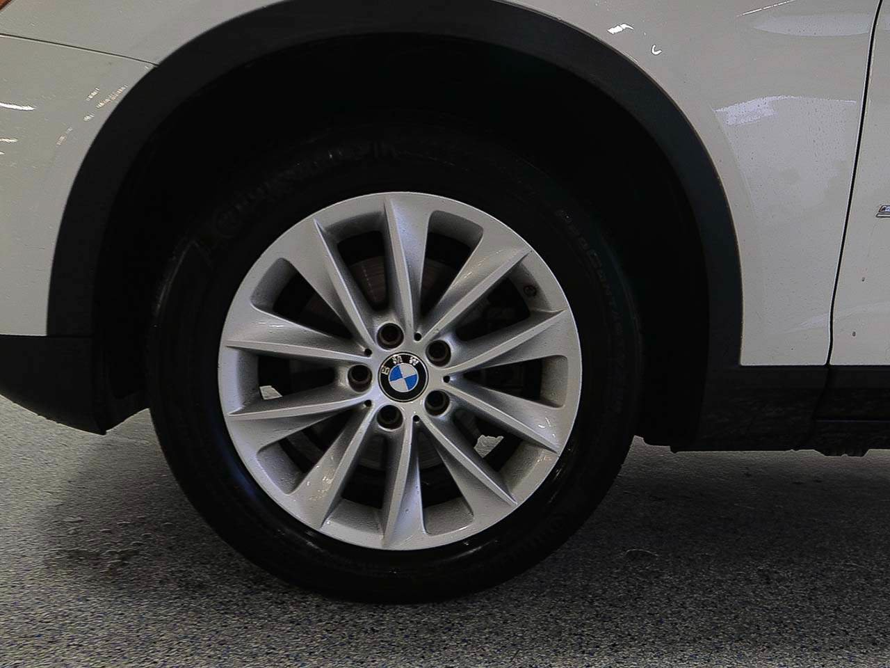 Used 2017 BMW X3 sDrive28i RWD image 6