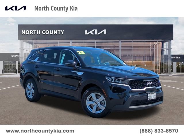 Used 2023 Kia Sorento LX FWD image 1