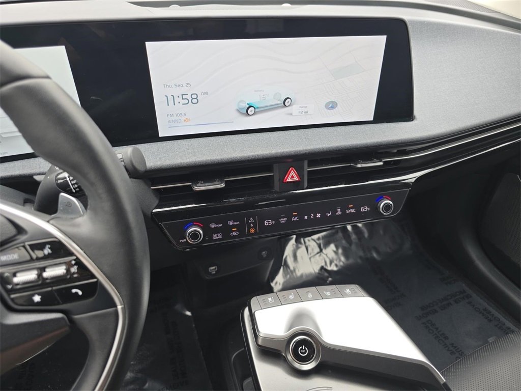 Used 2024 Kia EV6 Wind image 31