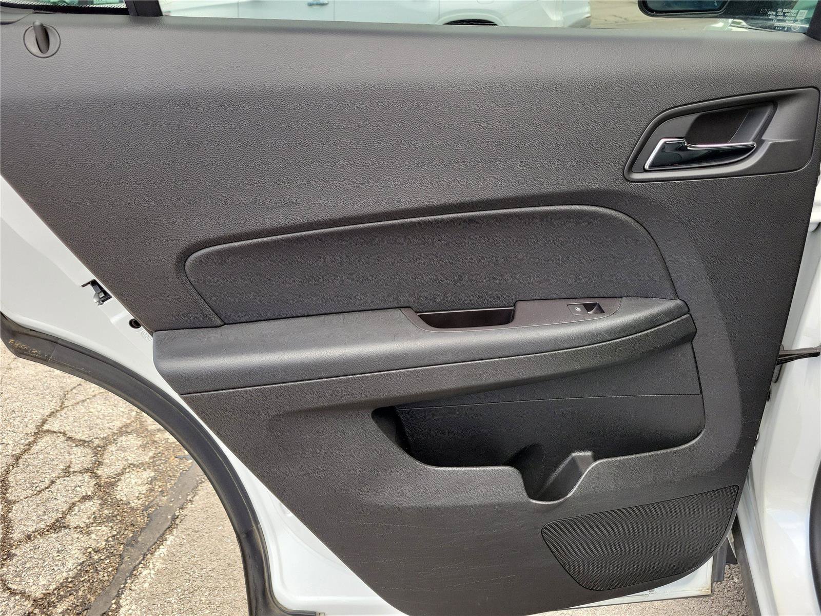 Used 2016 Chevrolet Equinox LTZ w/ Enhanced Convenience Package FWD image 14