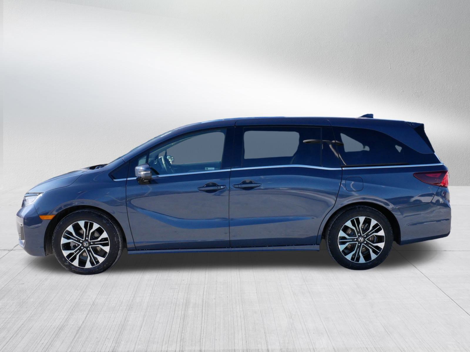Certified 2026 Honda Odyssey Elite image 4