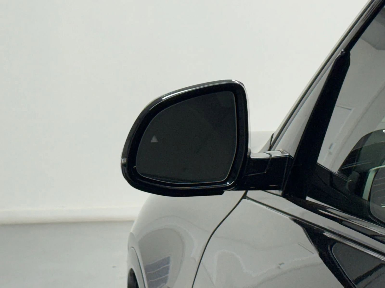 Used 2021 BMW X7 M50i w/ Luxury Seating Package image 42