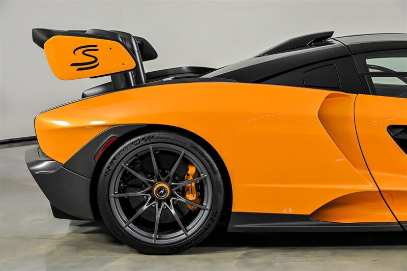 Used 2019 McLaren Senna RWD image 16