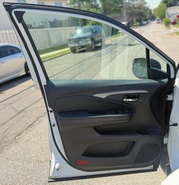 Used 2021 Honda Pilot Special Edition image 16