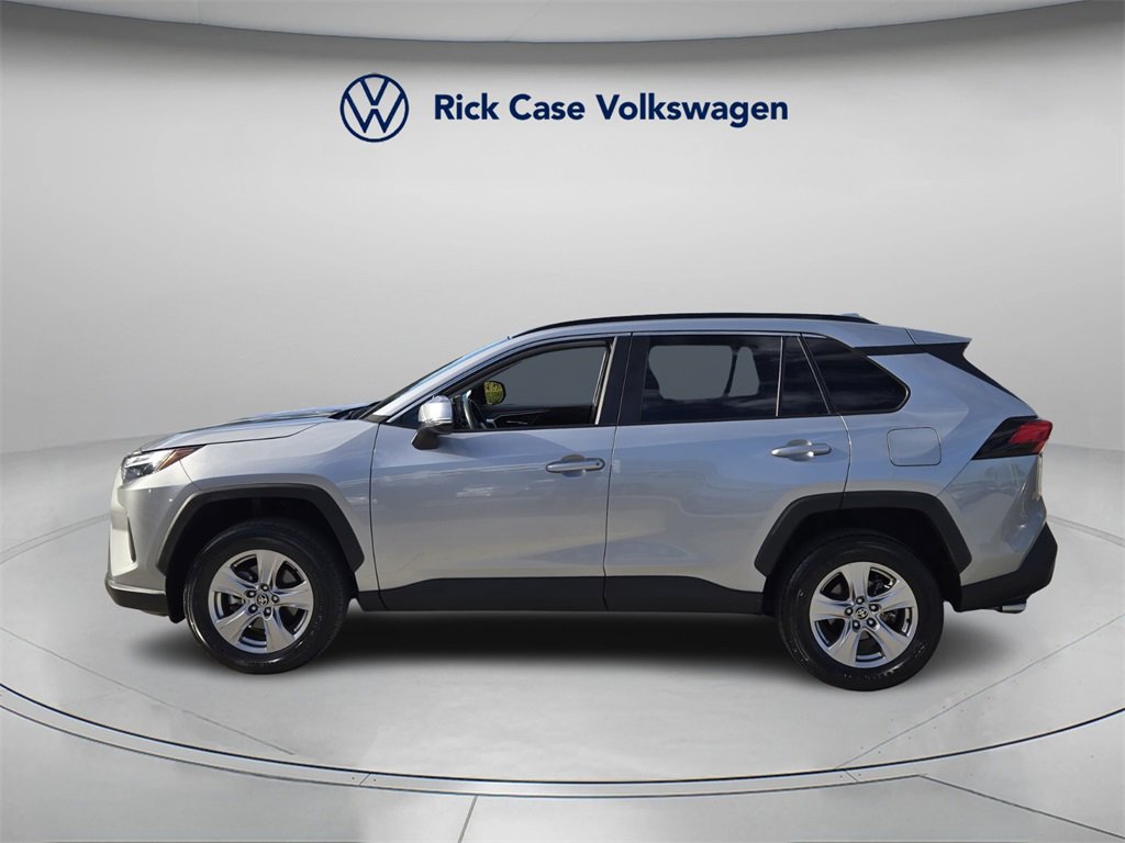 Used 2022 Toyota RAV4 XLE image 7