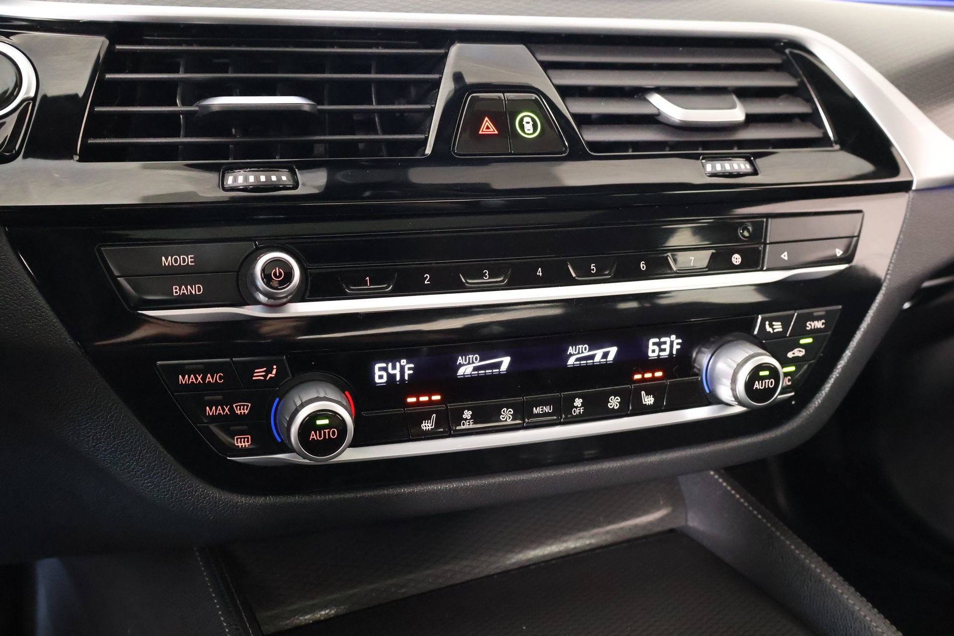Certified 2023 BMW 530i xDrive w/ M Sport Package AWD/4WD image 8