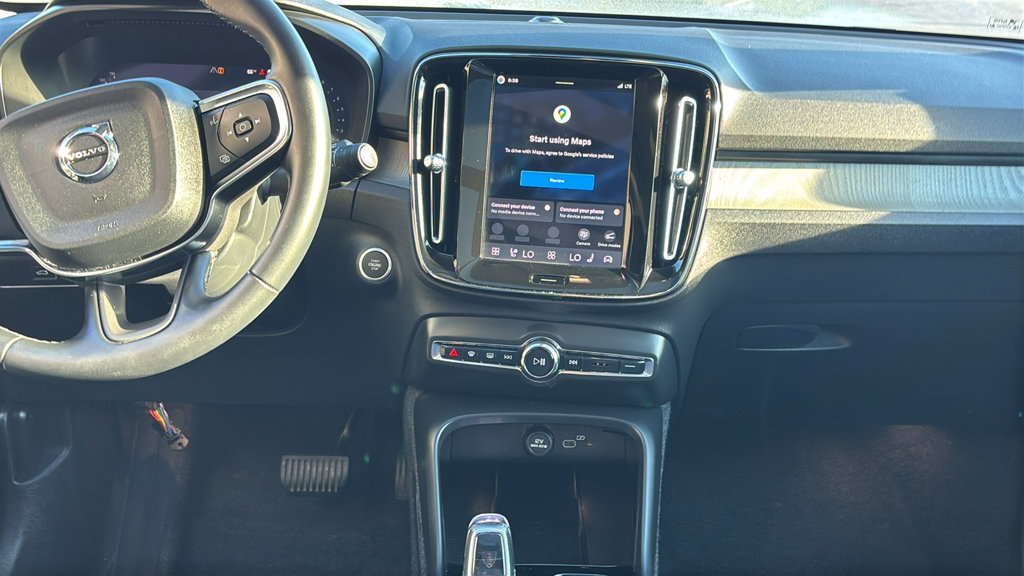 Certified 2026 Volvo XC40 B5 Plus AWD/4WD image 5