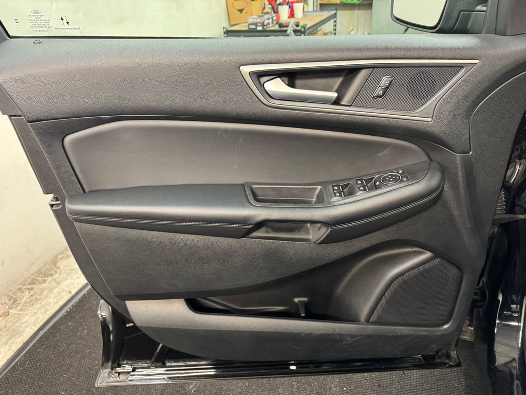 Used 2024 Ford Edge SEL image 14