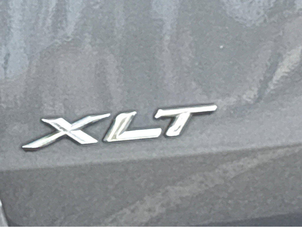 Used 2021 Ford Explorer XLT w/ Equipment Group 202A image 16