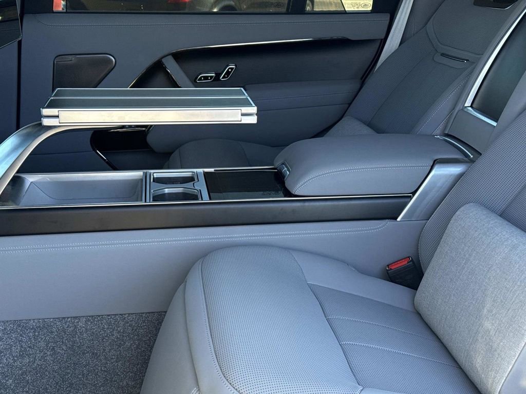 New 2025 Land Rover Range Rover SV image 16