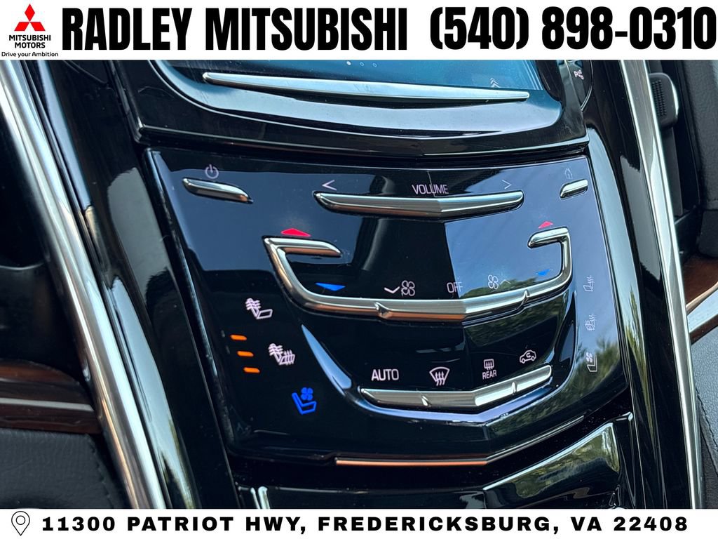 Used 2017 Cadillac Escalade ESV Luxury AWD/4WD image 10