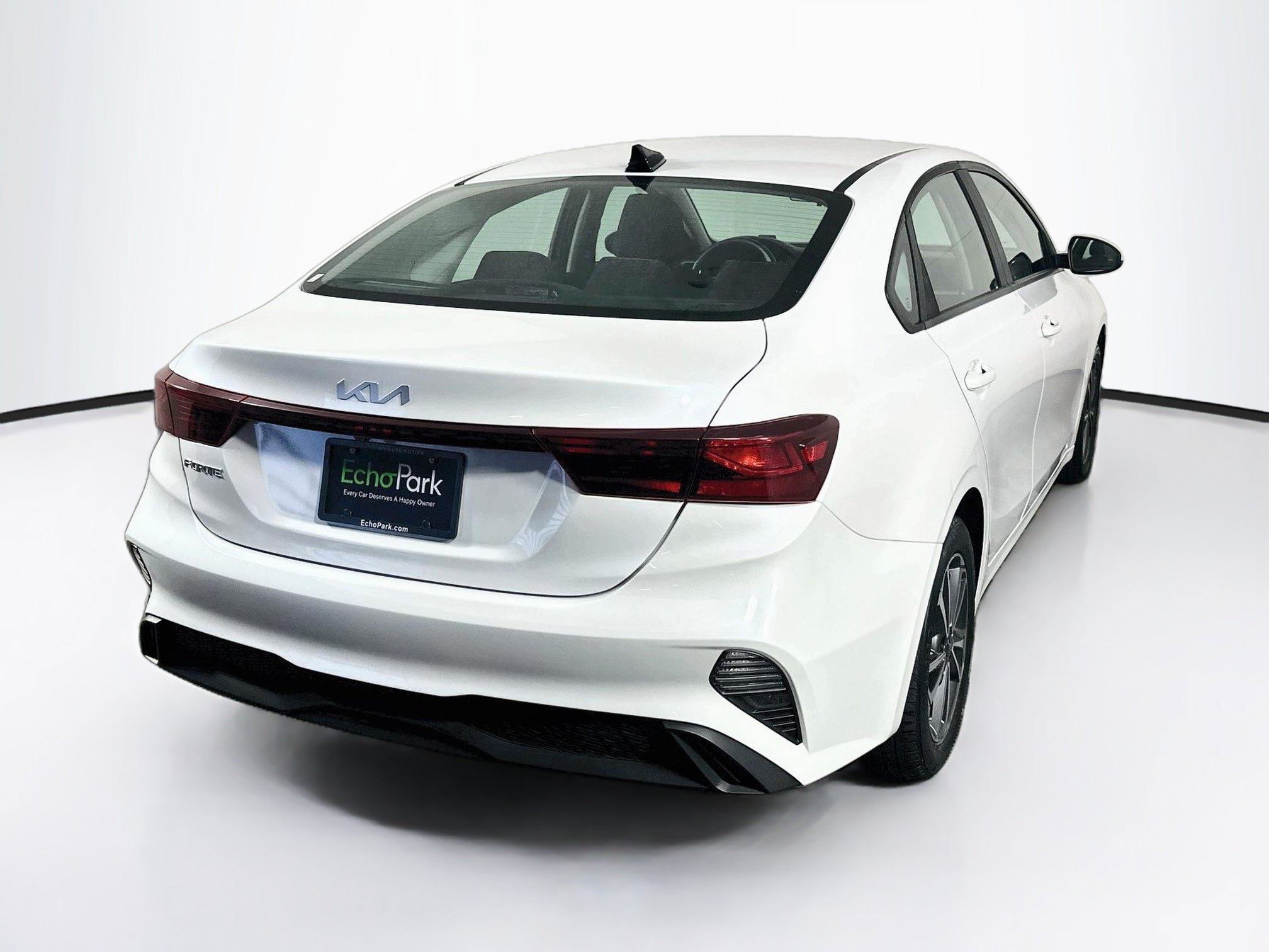 Used 2024 Kia Forte LXS FWD image 9