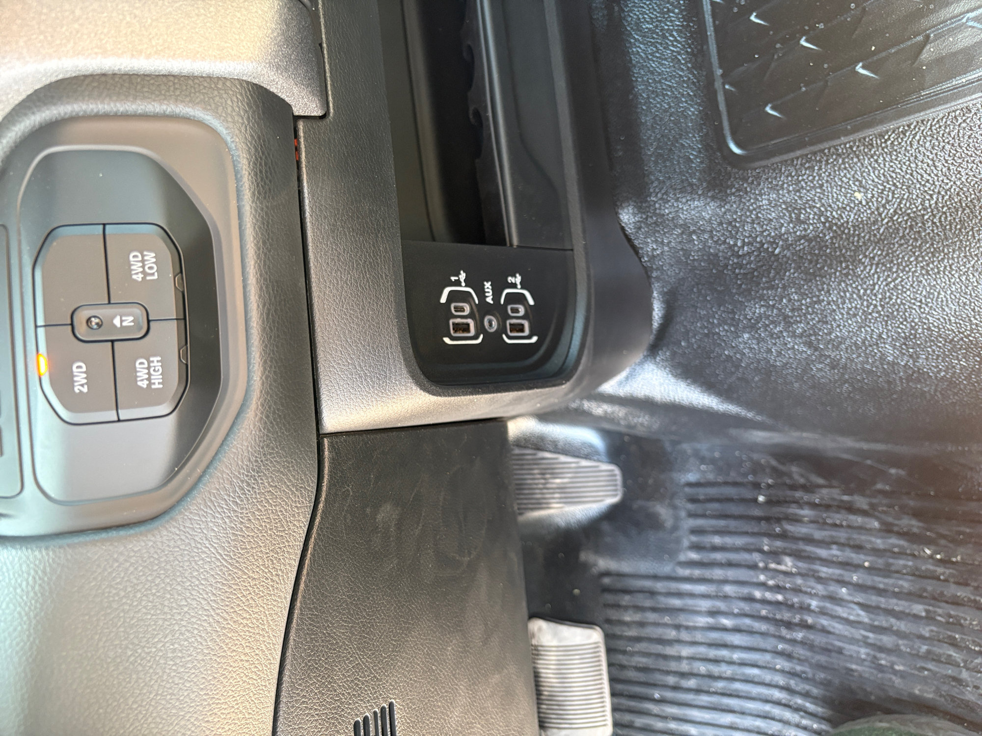 New 2026 RAM 3500 Tradesman w/ Chrome Appearance Group A AWD/4WD image 21
