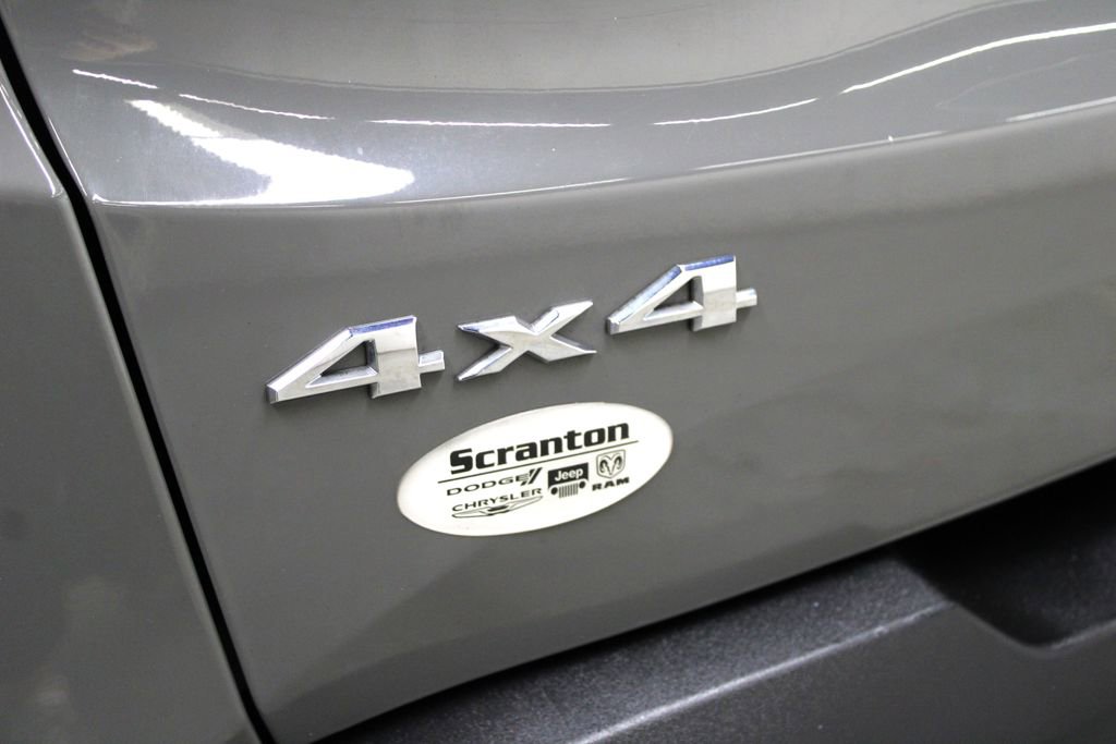 Used 2020 Jeep Renegade Latitude w/ Cold Weather Group image 38