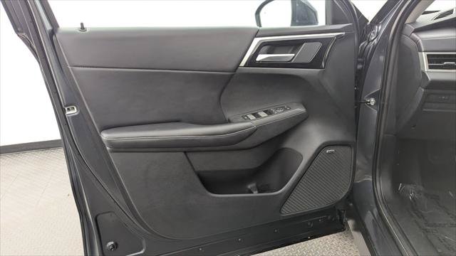 Used 2025 Mitsubishi Outlander SE AWD/4WD image 13