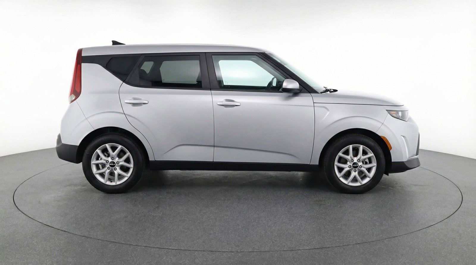 Used 2025 Kia Soul LX w/ LX Technology Package image 11