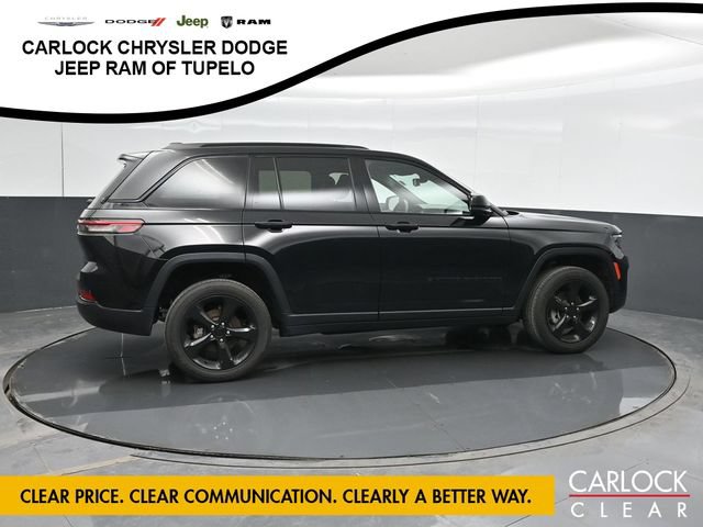Used 2023 Jeep Grand Cherokee Altitude AWD/4WD image 4