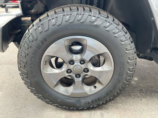 Used 2017 Jeep Wrangler Unlimited Sport image 29