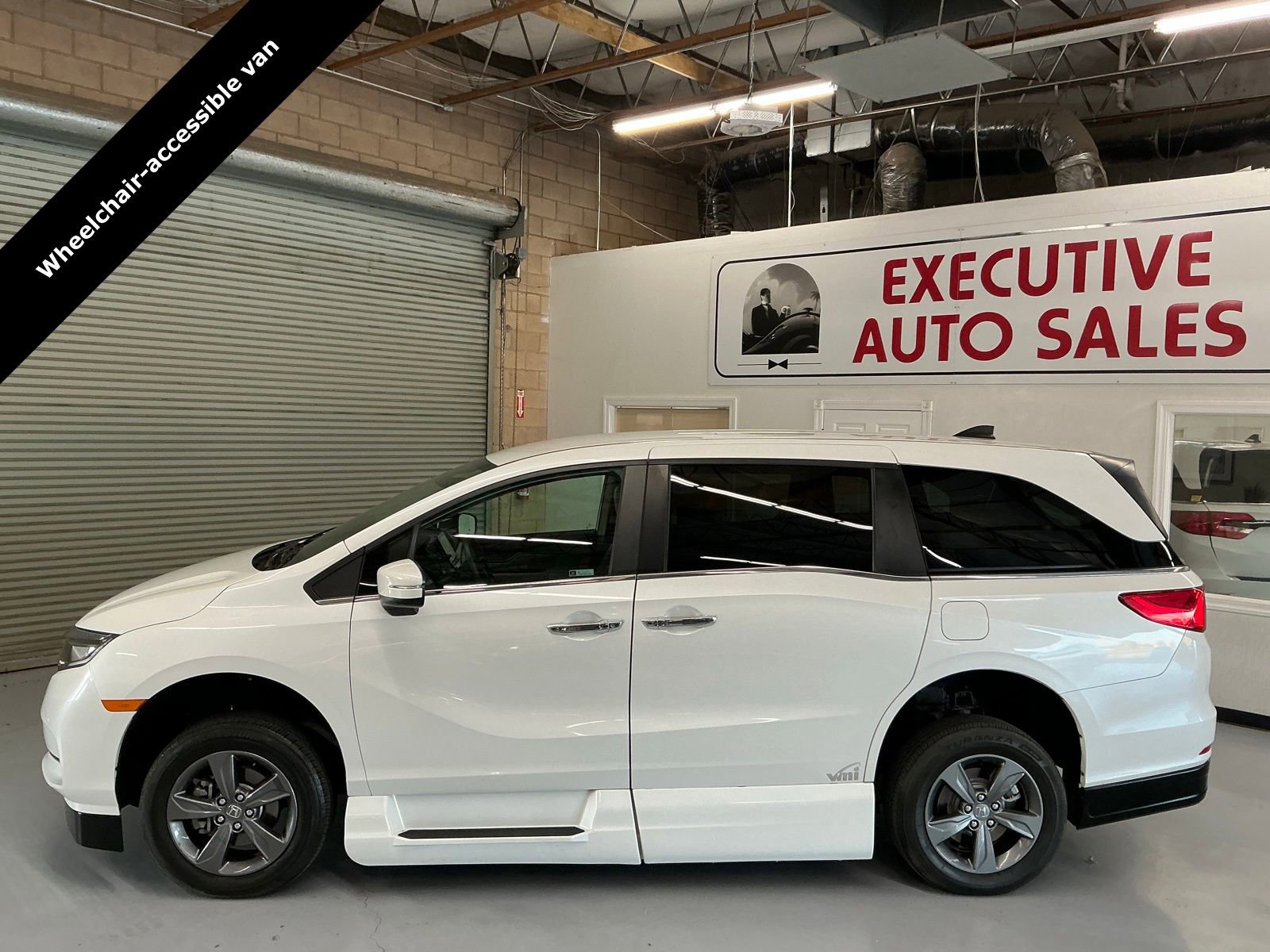 Used 2021 Honda Odyssey EX image 8