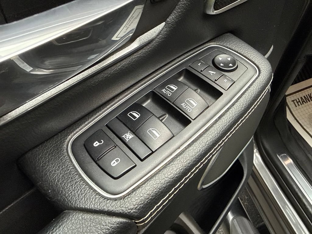 Used 2019 RAM 1500 Laramie AWD/4WD image 21