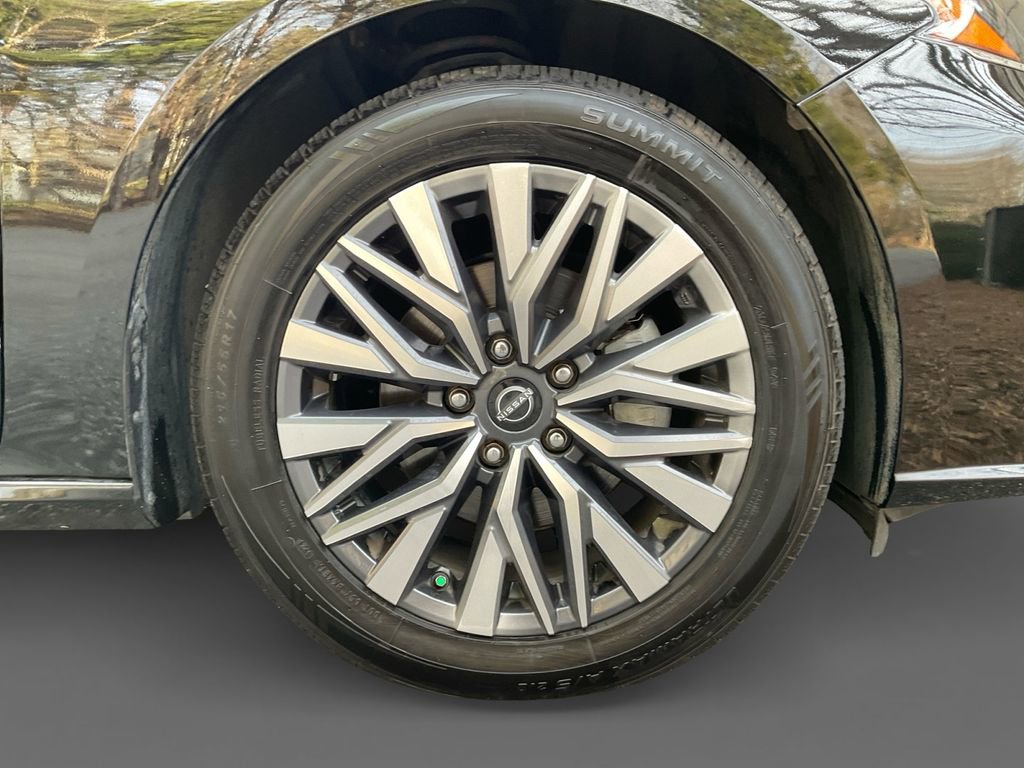 Used 2023 Nissan Altima 2.5 SV image 16