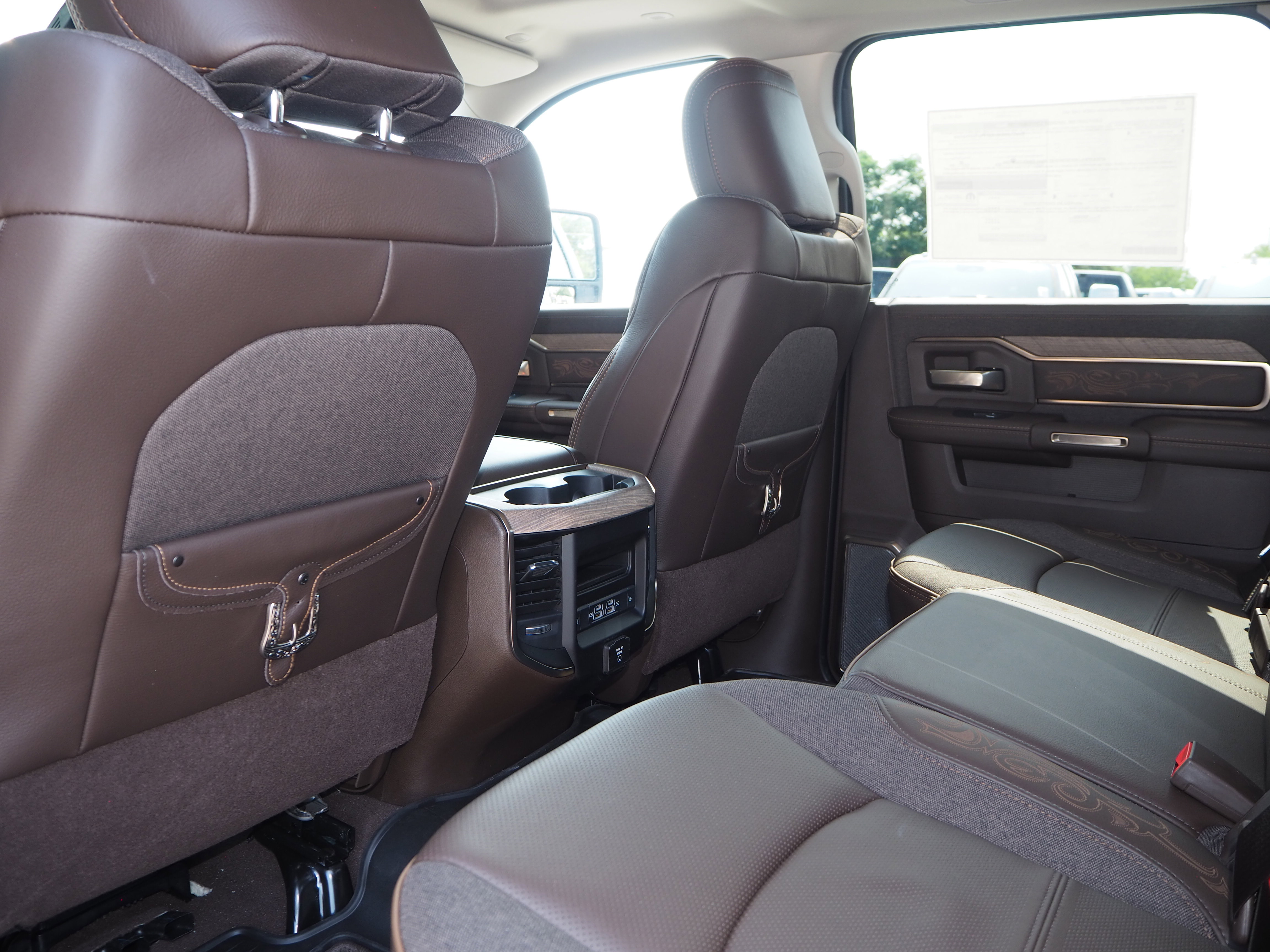 New 2025 RAM 2500 Limited AWD/4WD image 13