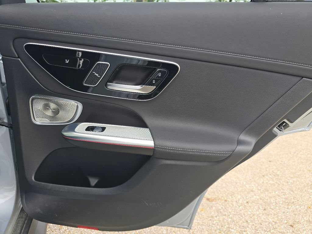 Used 2026 Mercedes-Benz GLC 300 4MATIC image 25