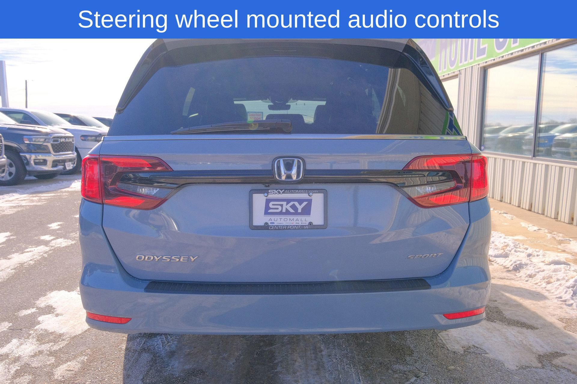 Used 2023 Honda Odyssey Sport image 7