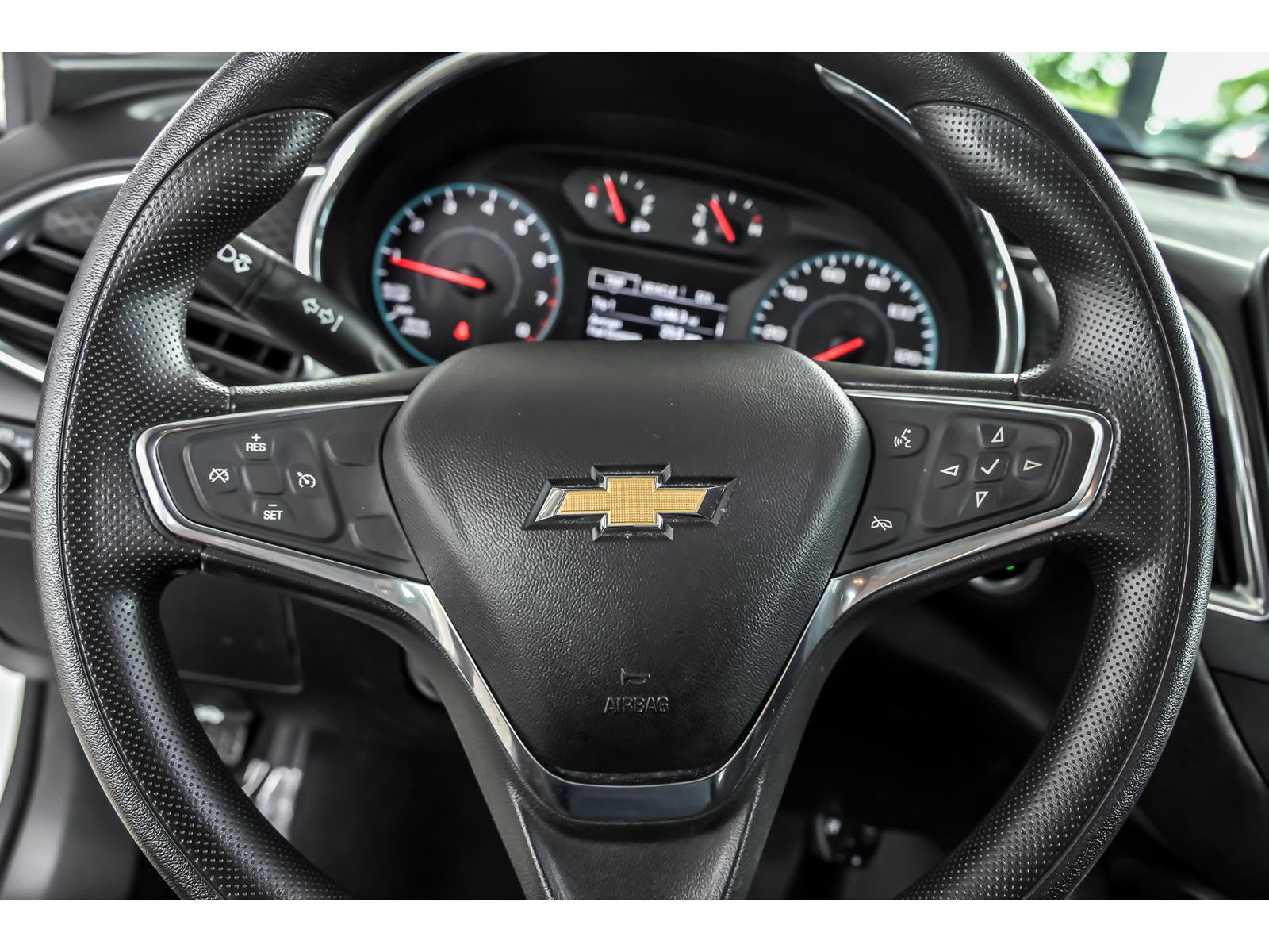 Used 2020 Chevrolet Malibu LT FWD image 17
