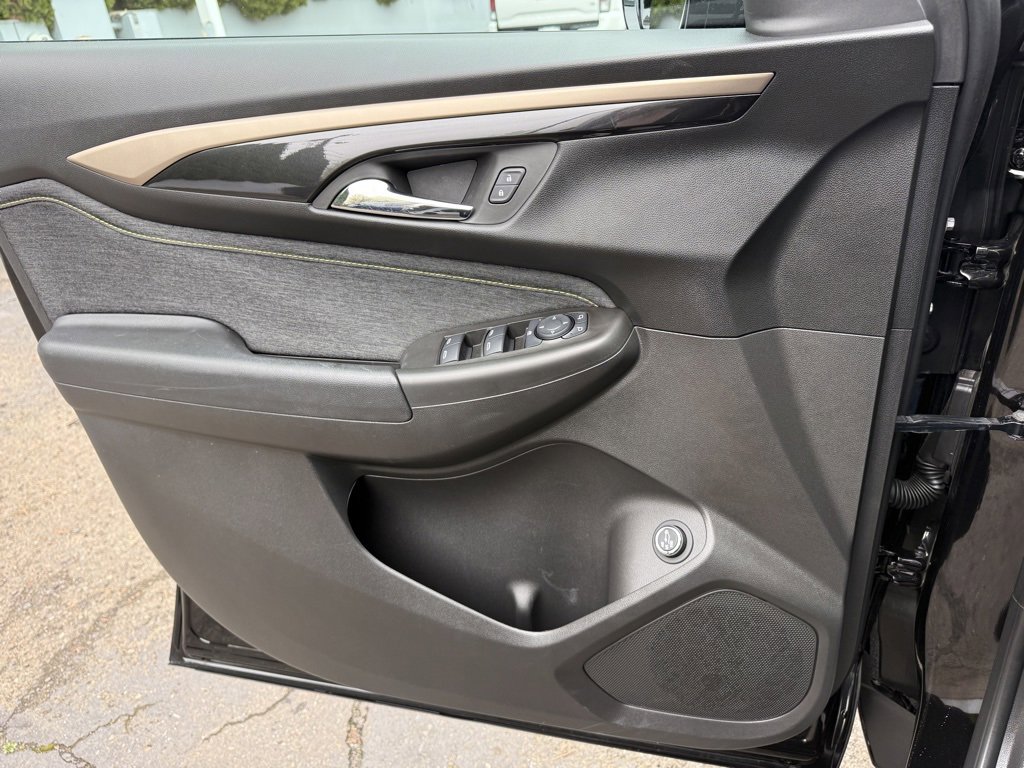 Used 2025 Chevrolet TrailBlazer ACTIV w/ Convenience Package image 23