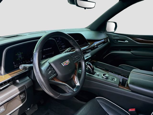 Used 2021 Cadillac Escalade Premium Luxury w/ LPO, Illumination Package RWD image 9