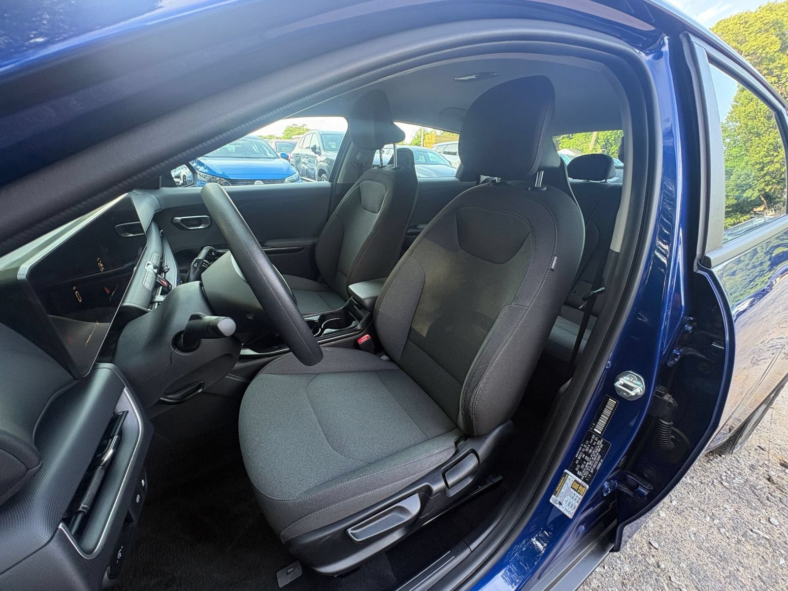 Used 2025 Kia K4 FWD image 34
