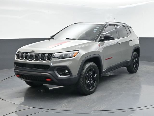 Used 2023 Jeep Compass Trailhawk AWD/4WD image 4